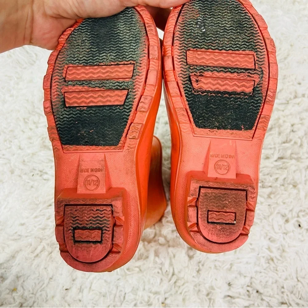 UNBRANDED kids Orange Rain Boots with Buckle size 11 / 12